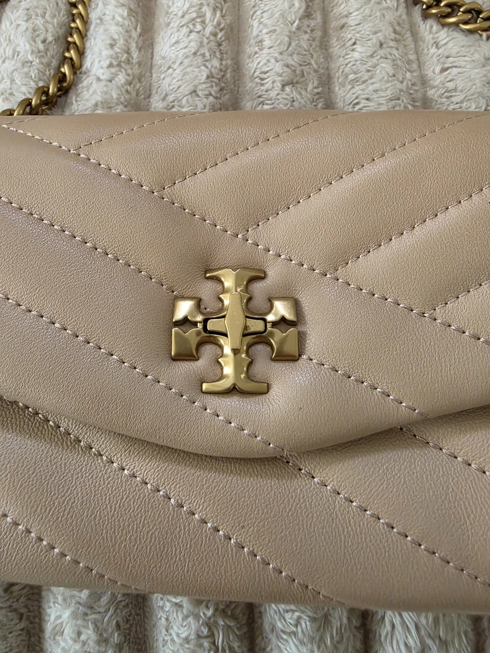 Tory Burch Chevron Quilted Crossbody in Blush